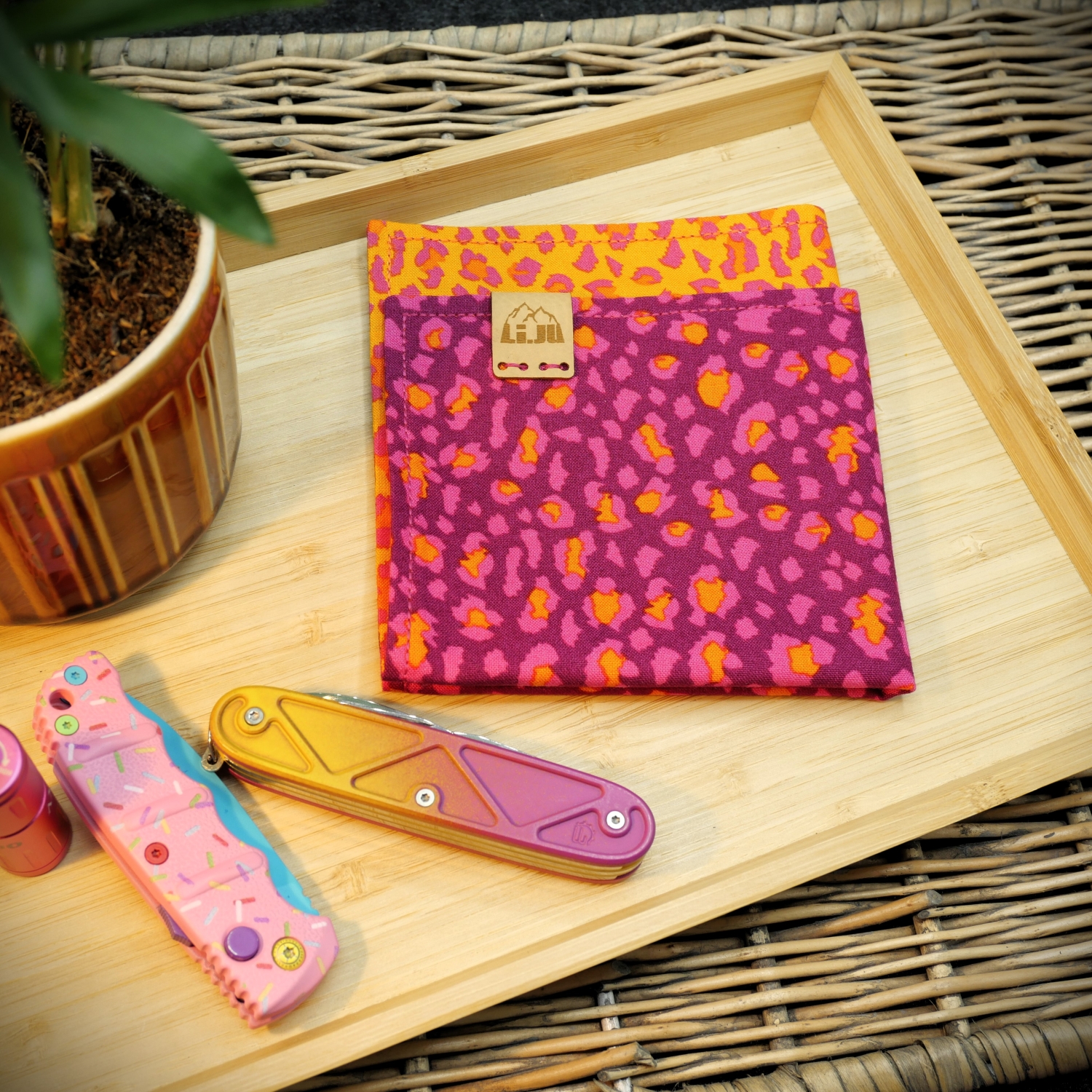 Li.JU Hank, WILDTHING Pink